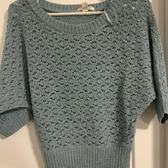 Tops - Picture 8 of 16